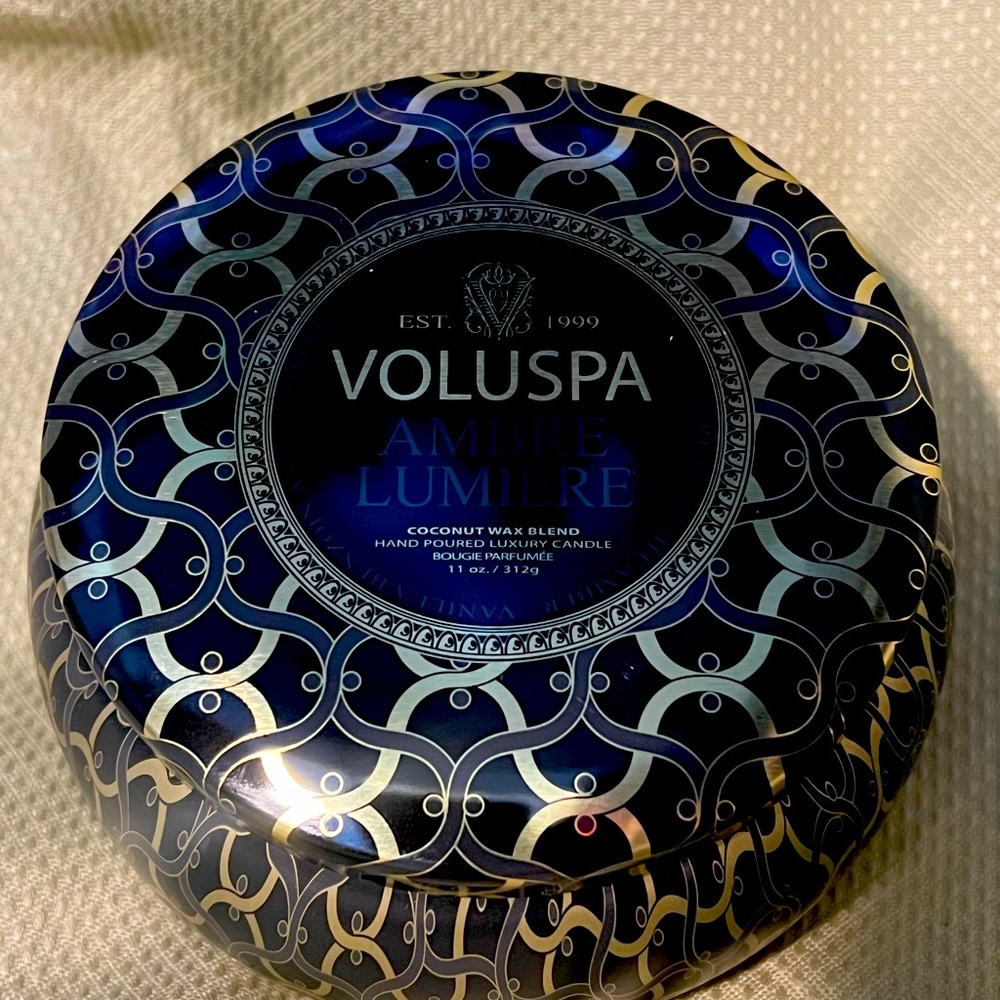 Voluspa 11 Oz Ambre Lumiere 2 Wick  Tin Candle.